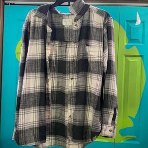 American Eagle size medium black and white flannel